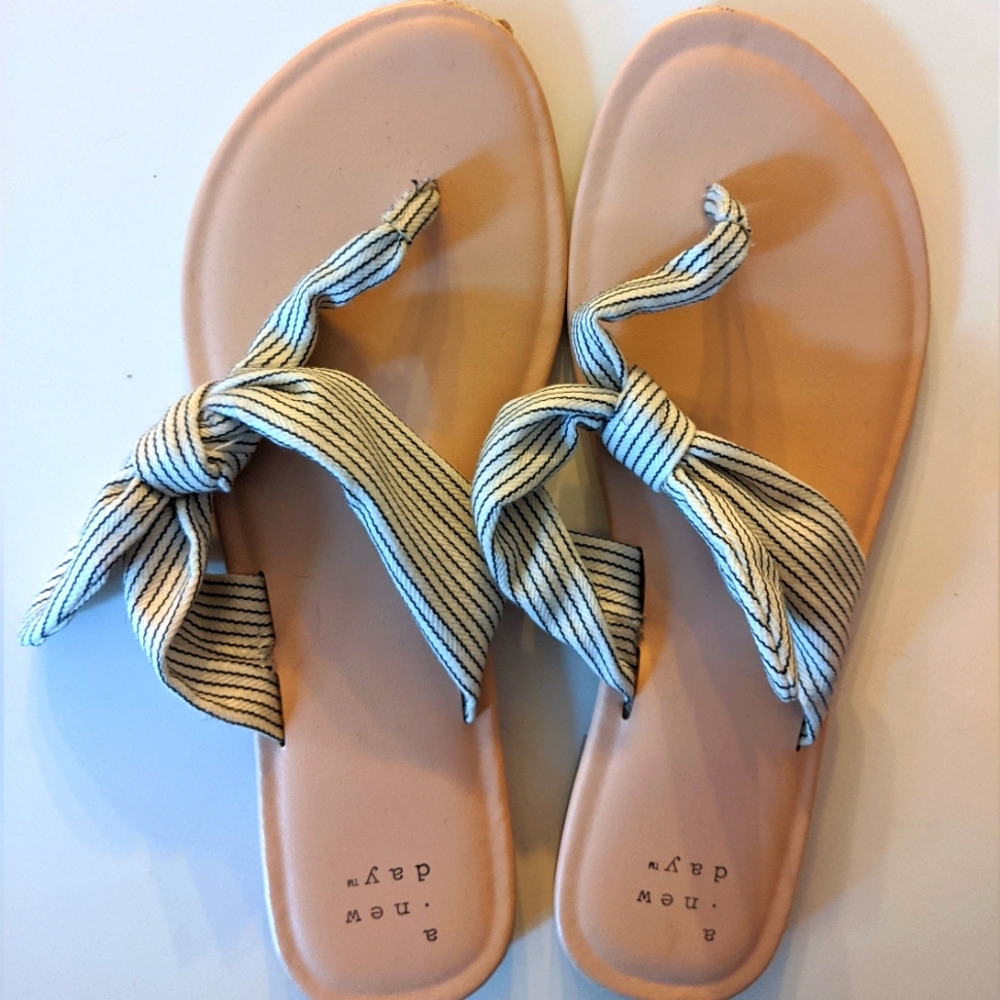 A New Day: Cute Flat Sandals - size 6.5